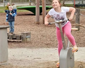 簡(jiǎn)易單車噴泉游樂設(shè)備